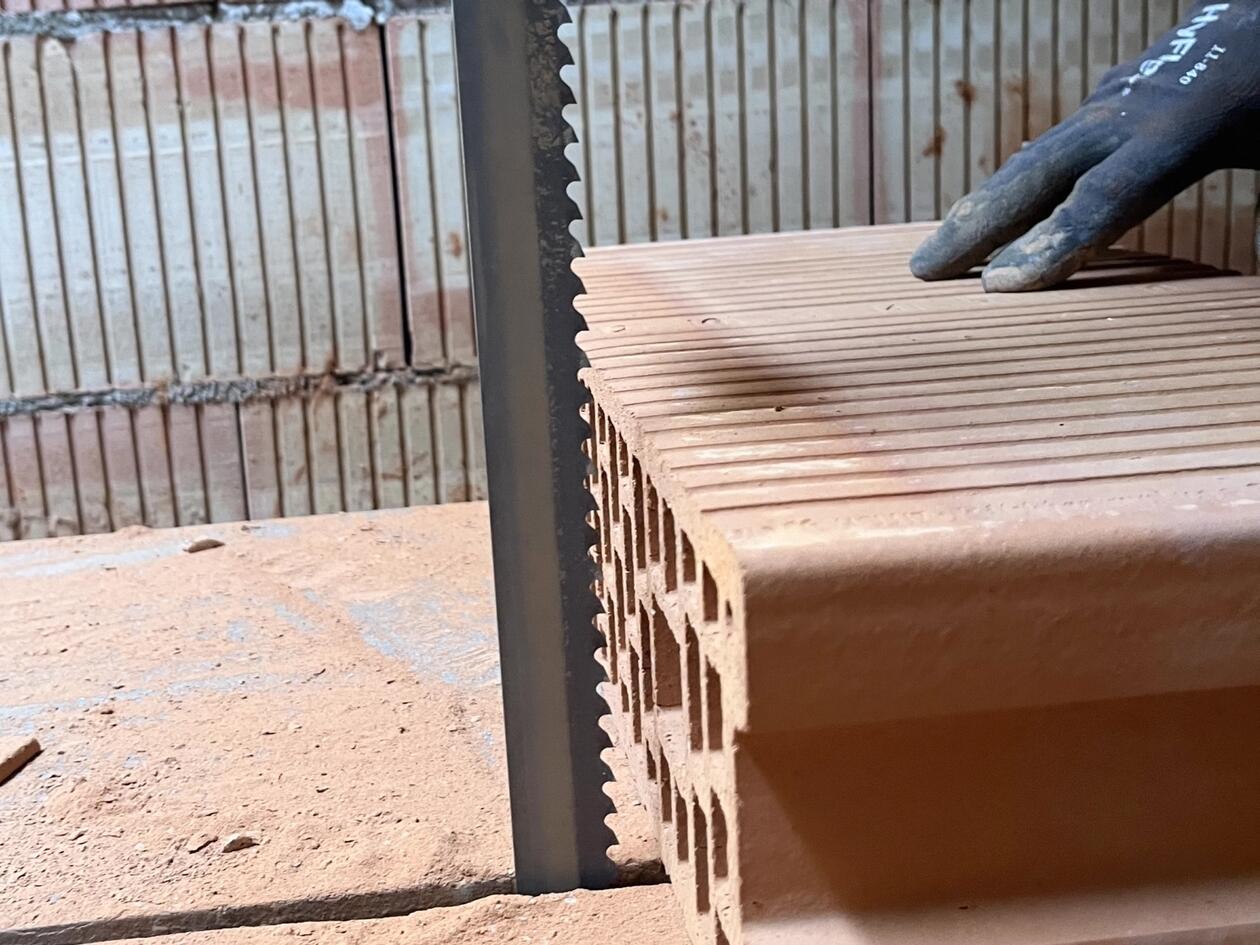 Band_saw_blades_for_bricks.jpg